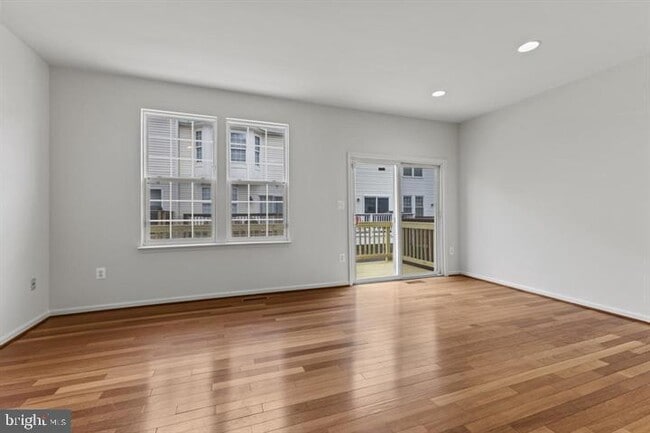 Building Photo - 46212 Walpole Terrace