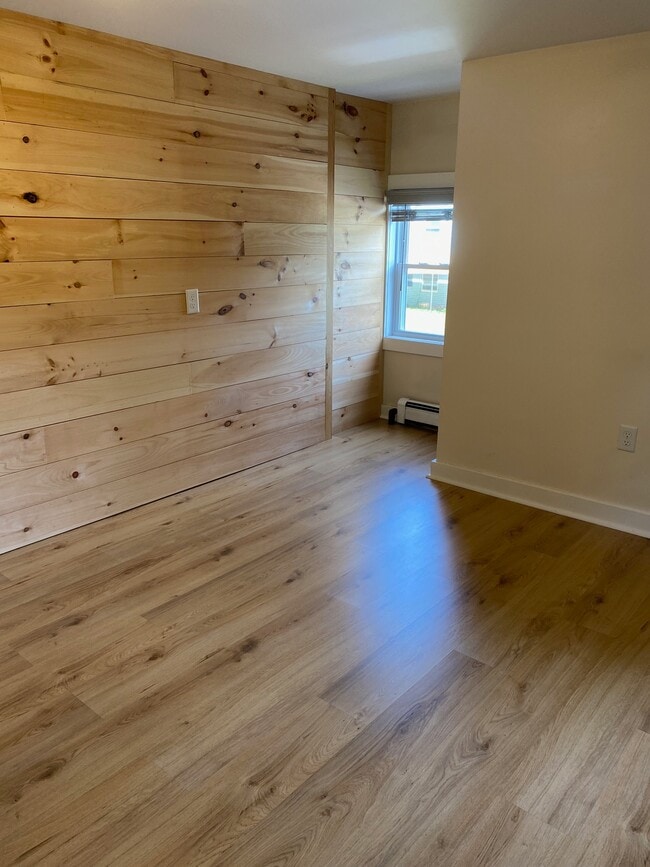 Building Photo - 53A Webster Ave