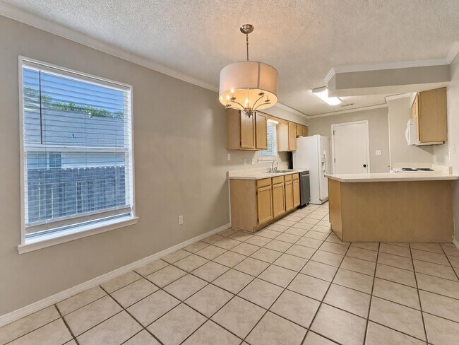 Building Photo - 1108 Post Oak Path