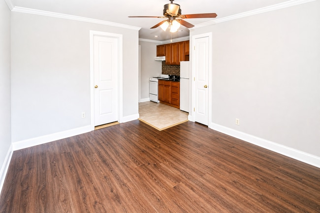 Interior Photo - MCFARLAND--165