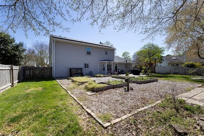 Building Photo - 2309 Rockingchair Ln