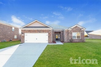 Building Photo - 820 Mesa Verde Pl