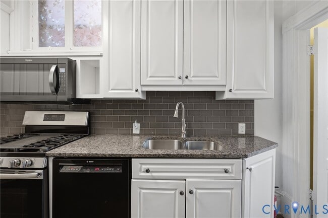 Building Photo - 1527 Grove Ave