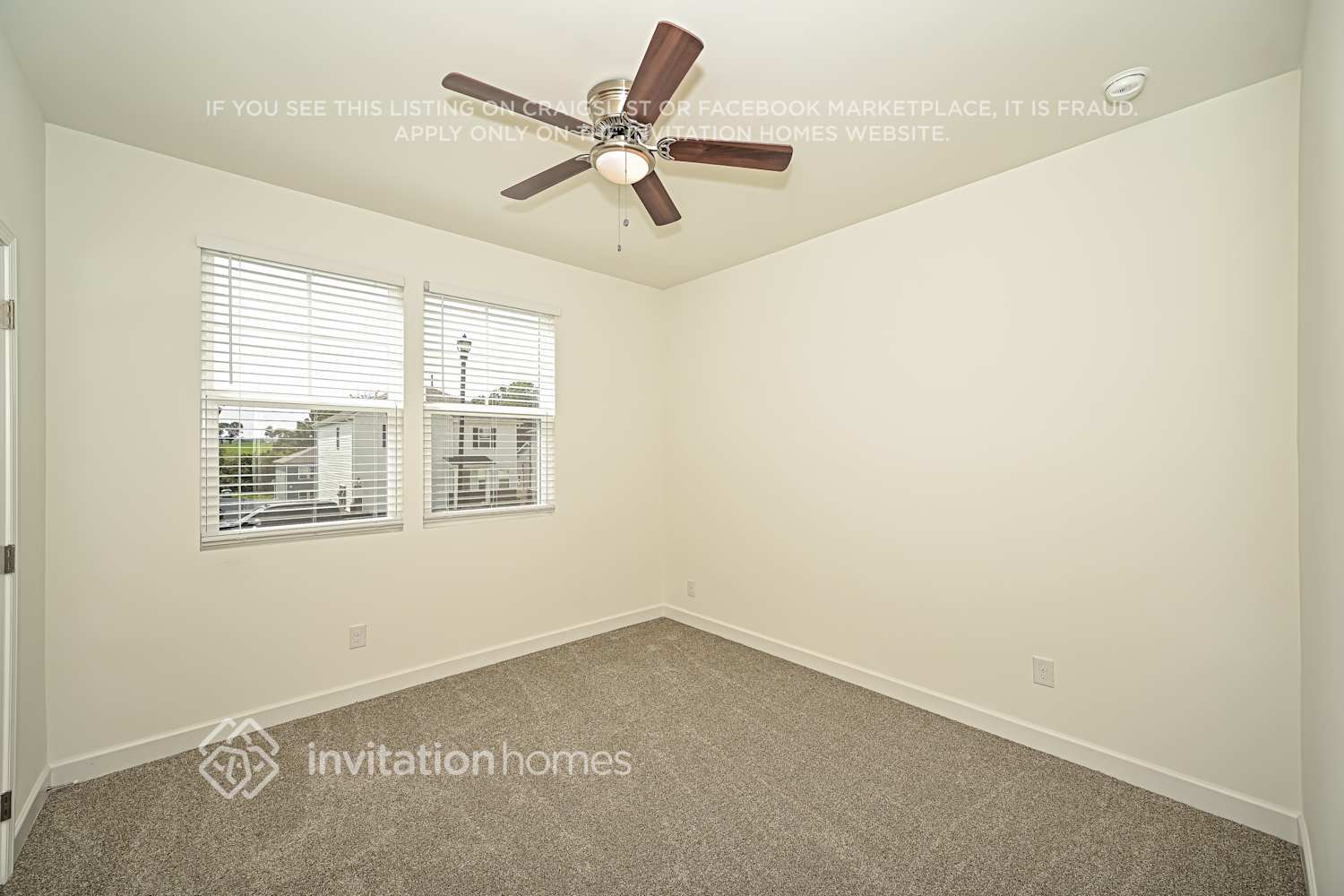 Building Photo - 208 E Millbrook Dr