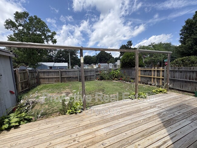 Building Photo - 1501 Antler Cir