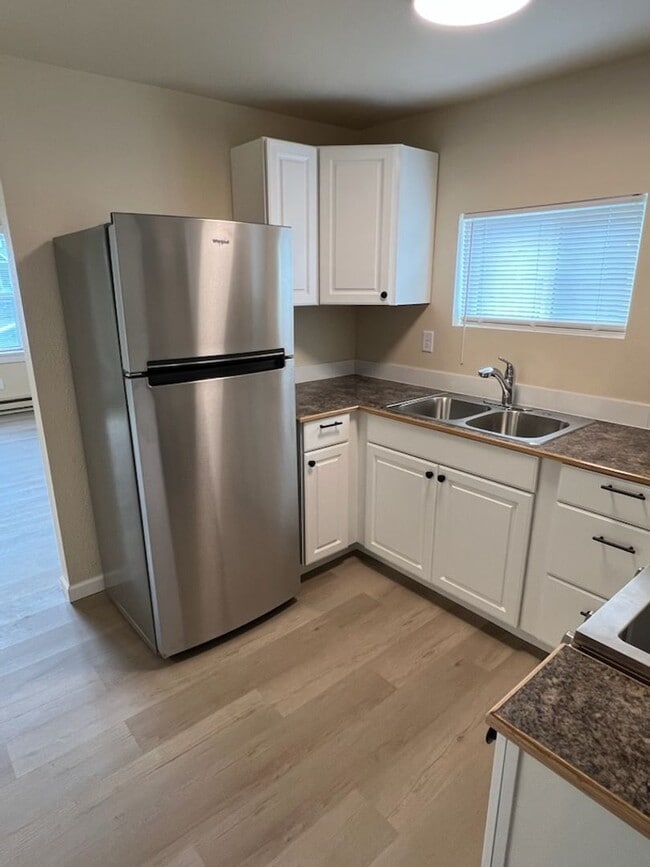 Building Photo - 522 Orondo Ave