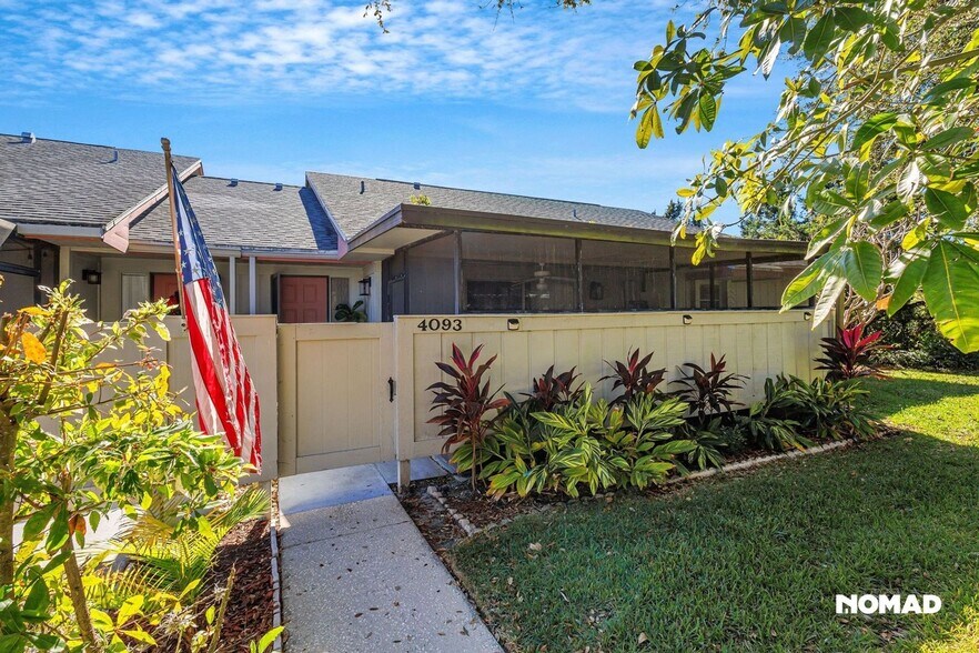 Building Photo - 4093 NW Cinnamon Tree Cir
