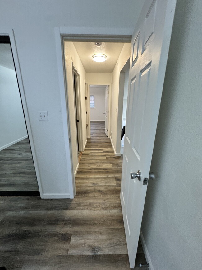 Building Photo - Welcome to this beautifully renovated 2-bedroom, 1.5-bathroom condo located in the highly desirab...
