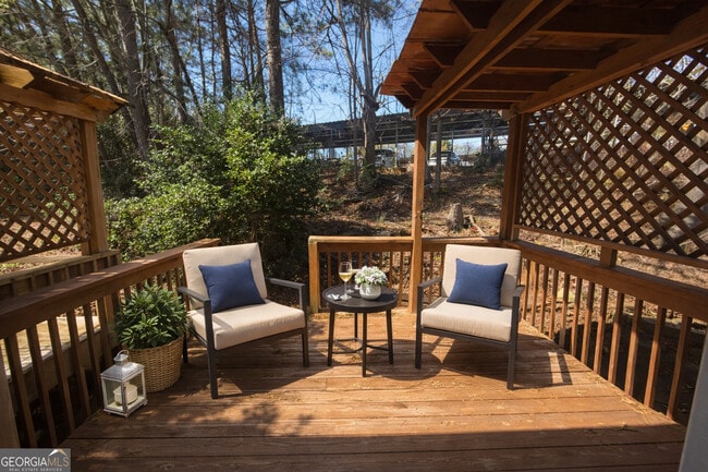 Building Photo - 137 Tamara Ct