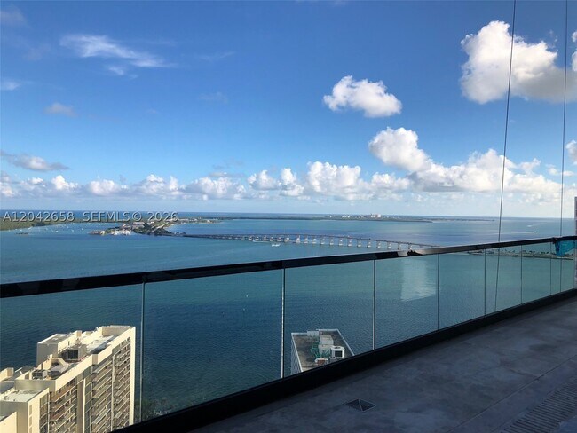 Building Photo - 1451 Brickell Ave