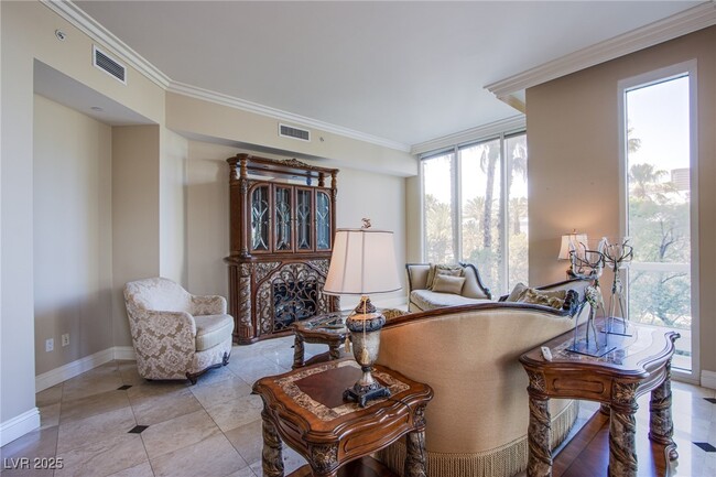 Building Photo - 2857 Paradise Rd