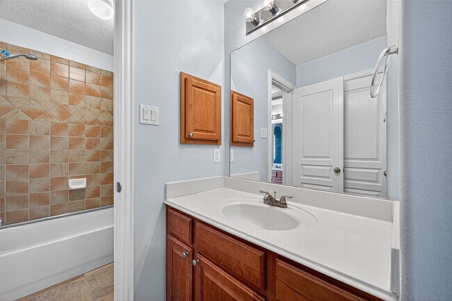 Building Photo - 14202 Nelson Bay Ct