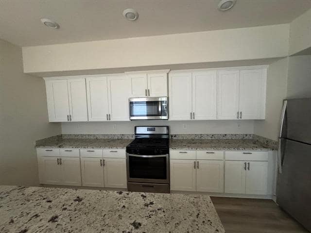 Building Photo - 315 Marsh Ln