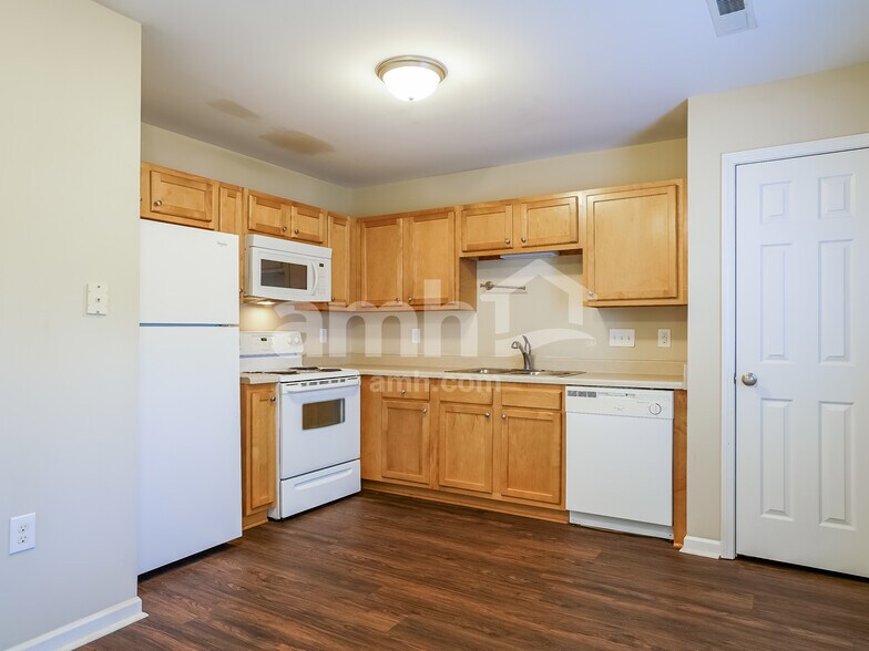 Building Photo - 67 Wolf Creek Ln