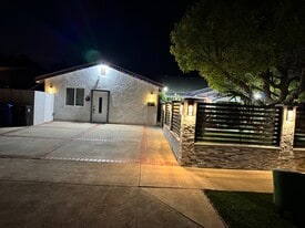 Building Photo - 19158 Schoenborn St