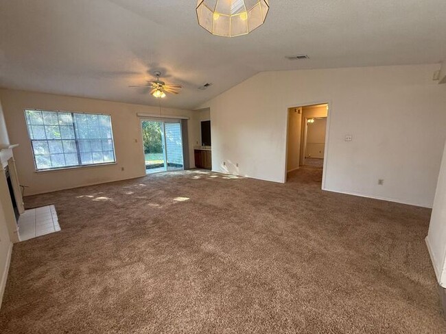 Building Photo - Gulf Breeze - Sandpiper Village - 3 bedroo...