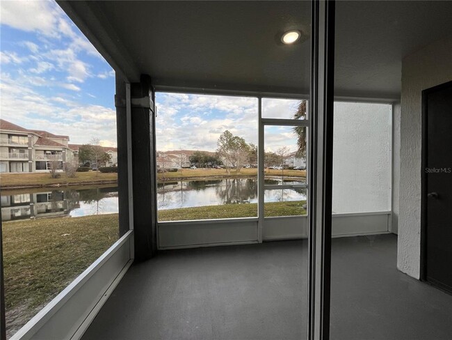 Building Photo - 13838 Fairway Island Dr