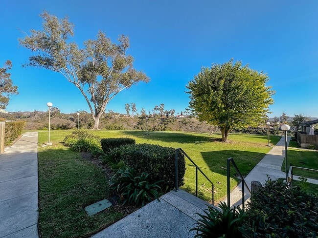 Building Photo - Completely Renovated 3+ Bed, 2 Bath Tierra...
