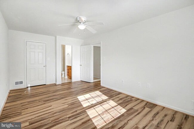 Building Photo - 13828 Londonderry Ct