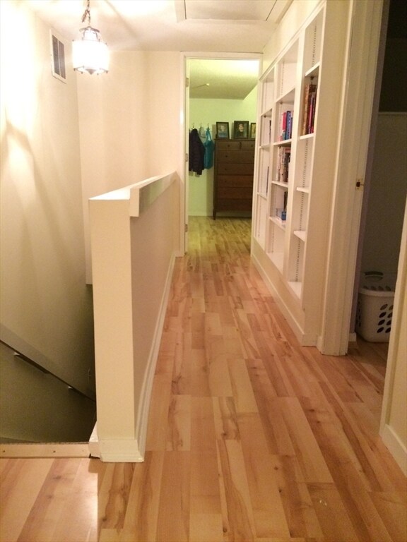 Building Photo - 532 Old Stone Brook