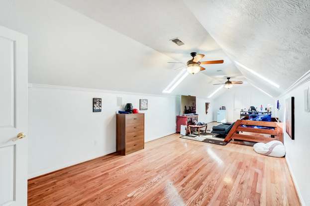 Building Photo - 780 Baker Ave