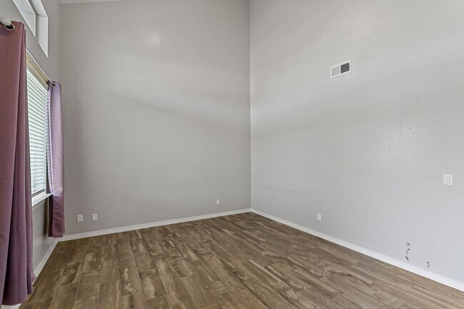 Building Photo - Coming Soon!