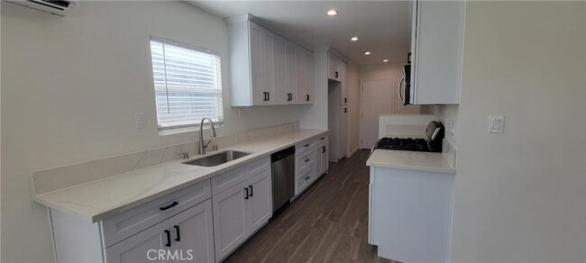 Building Photo - 13315 S Avalon Blvd