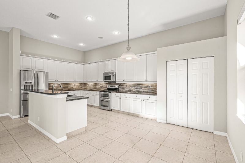 Building Photo - 1366 Crossbill Ct