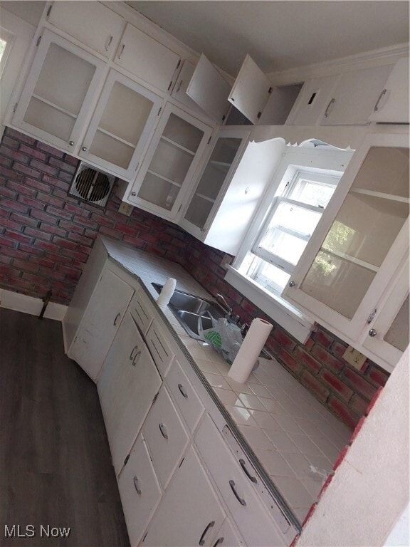 Building Photo - 3842 Watson Ave