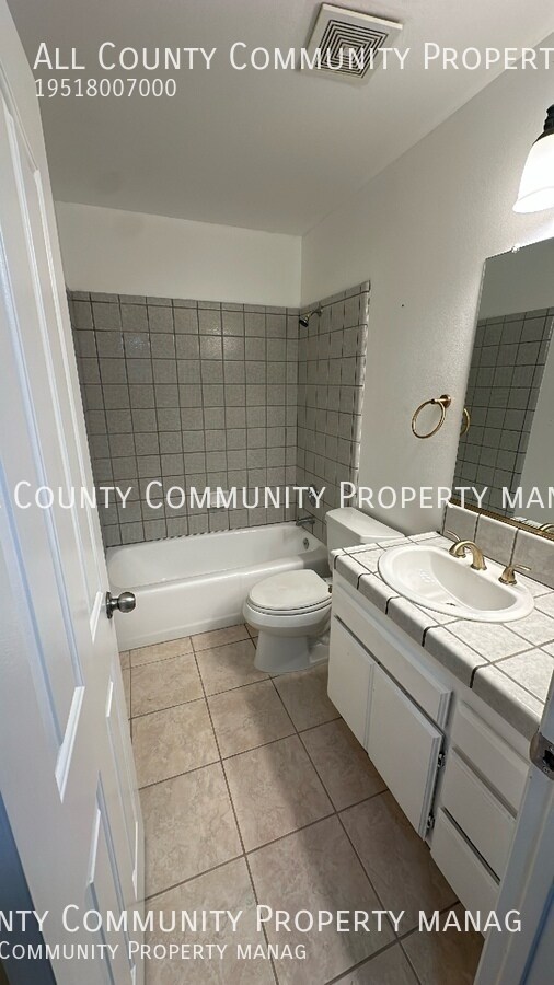 Building Photo - 16285 Capella St