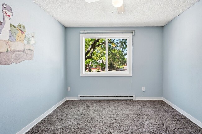 Building Photo - 2280 S Oswego Way