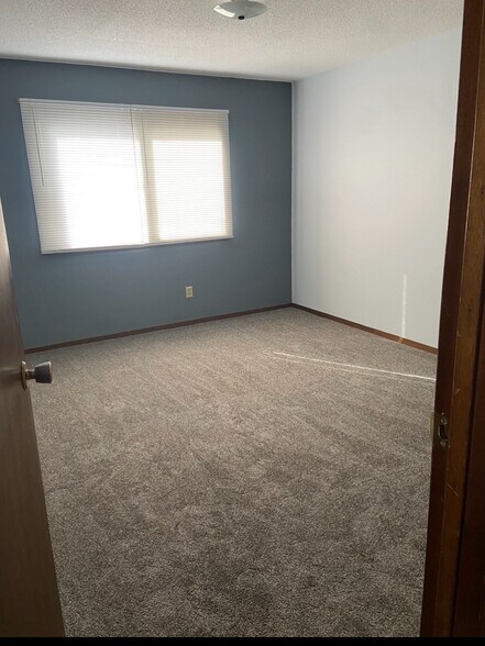 Building Photo - 709 N Highland Ave