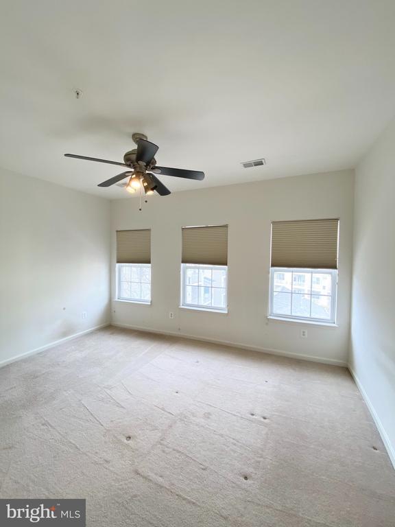 Building Photo - 2663 Manhattan Pl