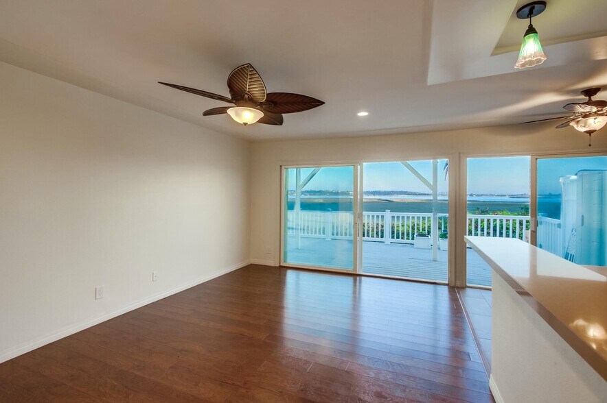 Building Photo - 3997 Crown Point Dr