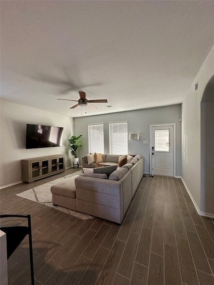 Building Photo - 15307 Davan Springs Dr