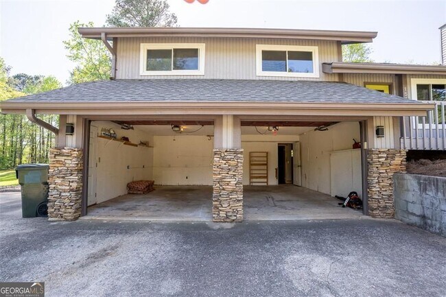 Building Photo - 1540 Magnolia Pl