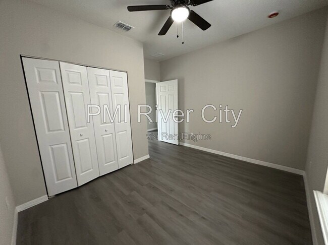 Building Photo - 6715 Bakersfield Dr