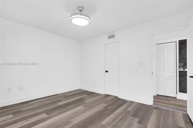 Building Photo - 13028 SW 88th Ln