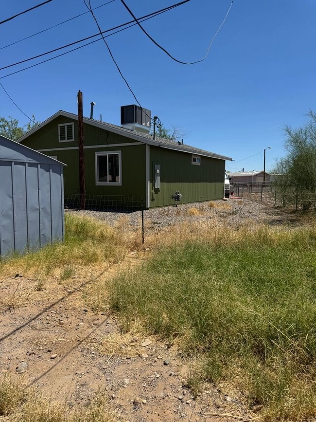 Building Photo - Cozy Updated 3-Bedroom Home Near River Acc...