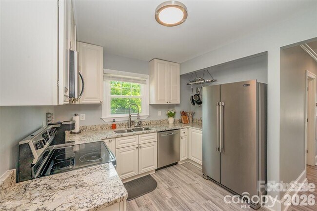 Building Photo - 203 State St