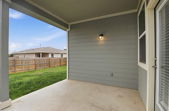 Building Photo - 220 Century Plant Rd