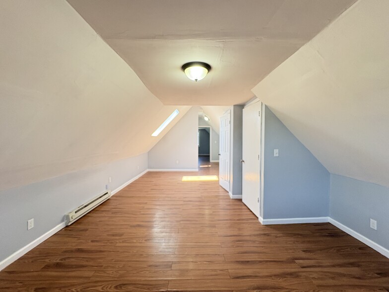 Building Photo - 130 4th St