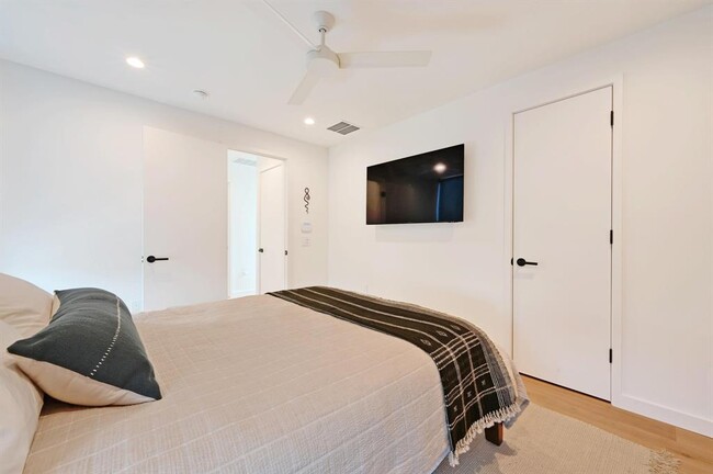 Building Photo - 1709 Willow St