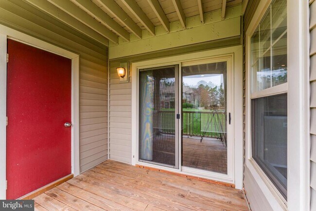 Building Photo - 1719 Ascot Way