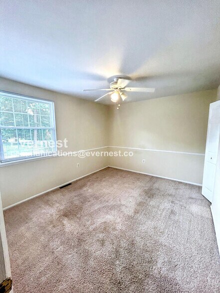 Building Photo - 1403 Calander Ct