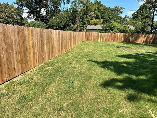 Building Photo - 117 W Sears St