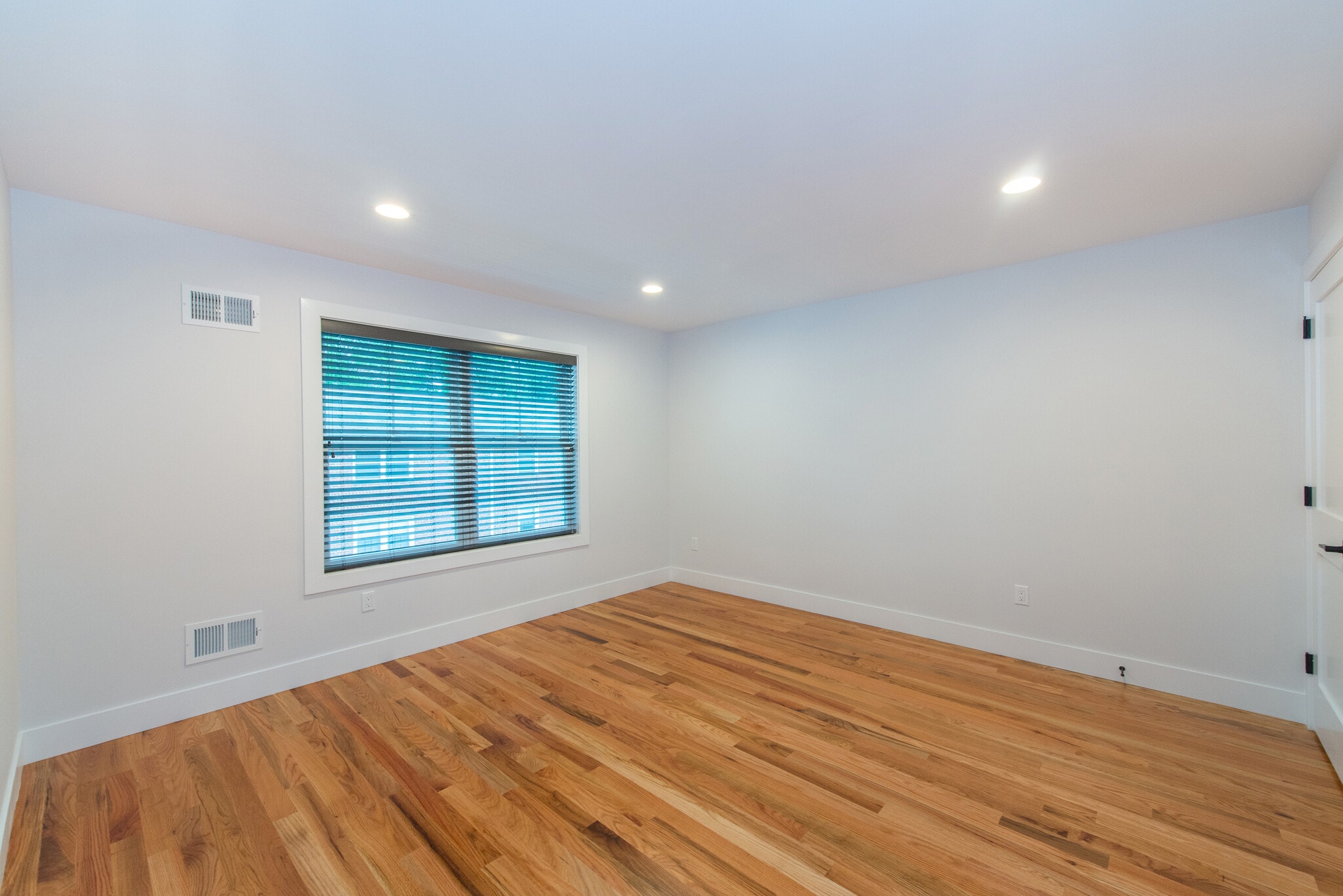 Building Photo - 360 Orange Rd