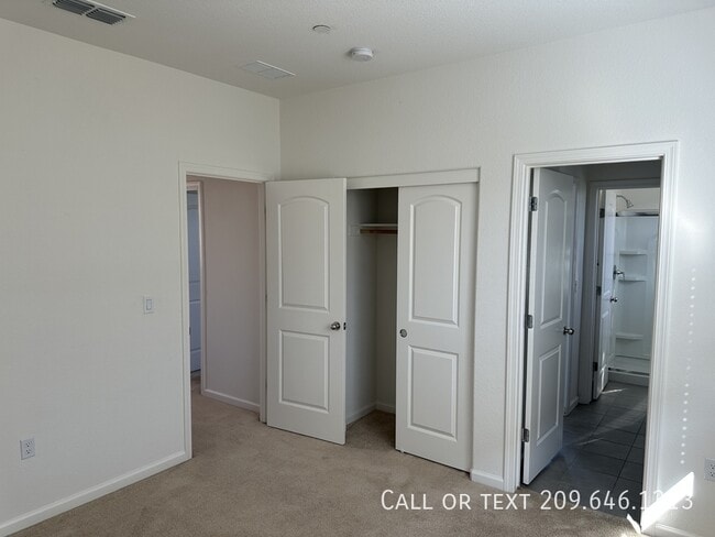 Building Photo - 17624 Monroe Dr