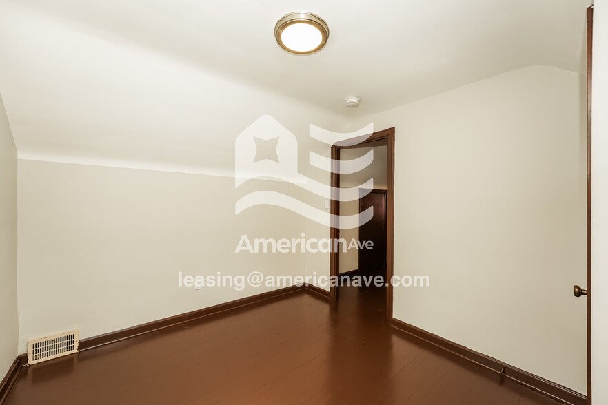 Building Photo - 61 Sunnycliff Dr