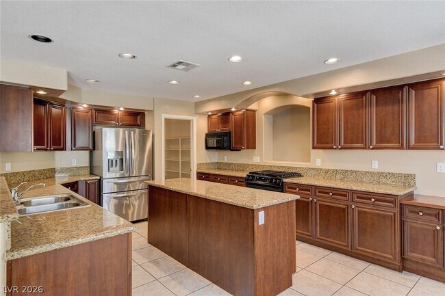 Building Photo - 656 Doubleshot Ln